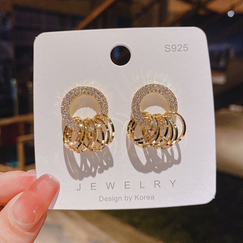 สินค้าใหม่ ต่างหูเข็มเงิน S925 ประดับเพชร สไตล์ฮ่องกงวินเทจ สําหรับผู้หญิง