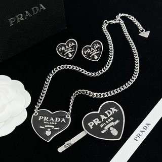 กิ๊บติดผม สร้อยคอ ต่างหู โลโก้ Prad แฟชั่น