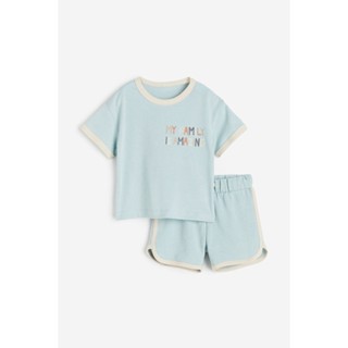 H&amp;M  Boy 2-piece T-shirt and shorts set 1195240_1