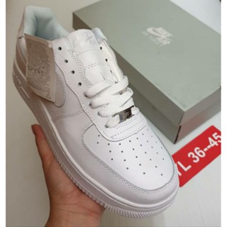 รองเท้าผ้าใบสีขาวล้วน Nike Air Force 1