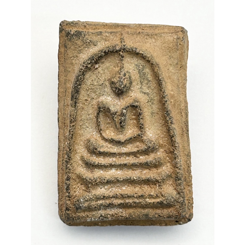 พระสมเด็จวังหน้า หลังครุฑ เนื้อดินประดับพลอย - 00181