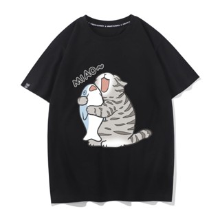 Hug fish cat เสื้อยืดแขนสั้นคู่รักแขนสั้นอะนิเมะเสื้อยืดชายหญิงสไตล์น่ารักได้