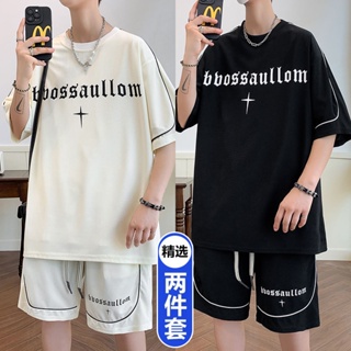 เสื้อยืดแขนสั้น และกางเกงขาสั้น ทรงหลวม แฟชั่นฤดูร้อน สําหรับผู้ชาย และนักเรียน จํานวน สองชิ้น