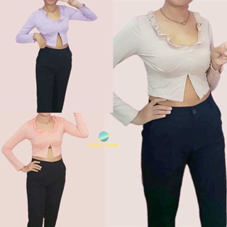 เสื้อยืดครอปสั้นเเขนยาวคอลึกเเต่งระบายสีพื้นเนื้อผ้าฝ้ายคอตตอนสวมใส่สบาย