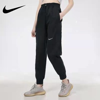 [ขายดี พร้อมส่ง] Nike ของแท้ 100% กางเกงขาตรง ทรงหลวม ใส่สบาย พิมพ์ลายบูติก แฟชั่นสําหรับผู้ชาย และผู้หญิง