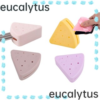 Eucalytus1 กระเป๋าเก็บพัฟแต่งหน้า ทรงสามเหลี่ยม