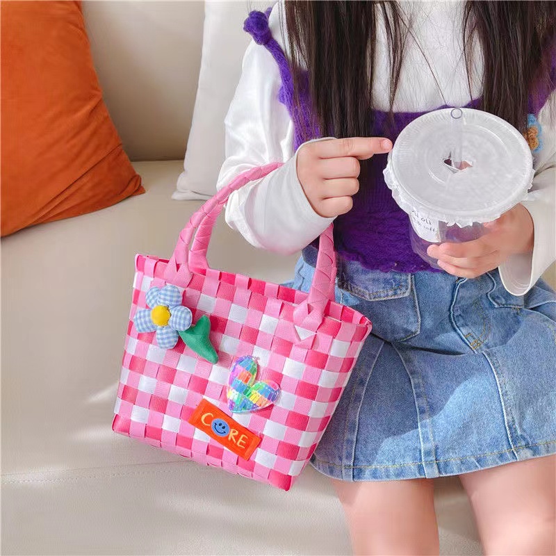 【พร้อมส่ง】กระเป๋าสาวน้อย กระเป๋าสะพาย แฟชั่นสาวดอกไม้น่ารัก รุ่น D-1402