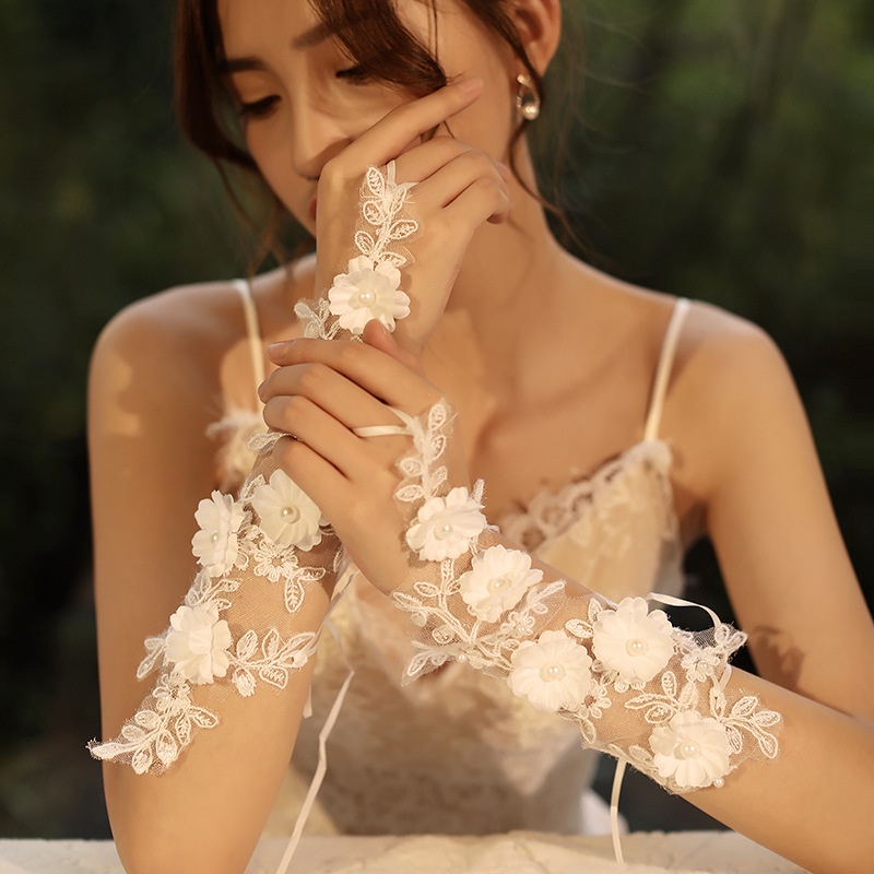 ถุงมือเจ้าสาว ลายดอกไม้ กลวง ยาวปานกลาง ชุดแต่งงาน ชุดราตรี ชุดปาร์ตี้ อุปกรณ์ชุดแต่งงาน
