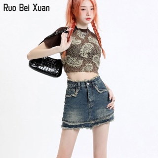 RUO BEI XUAN กระโปรงยีนส์ผู้หญิงฤดูร้อนใหม่สไตล์อเมริกันเอวสูงขอบดิบกระโปรงยีนส์