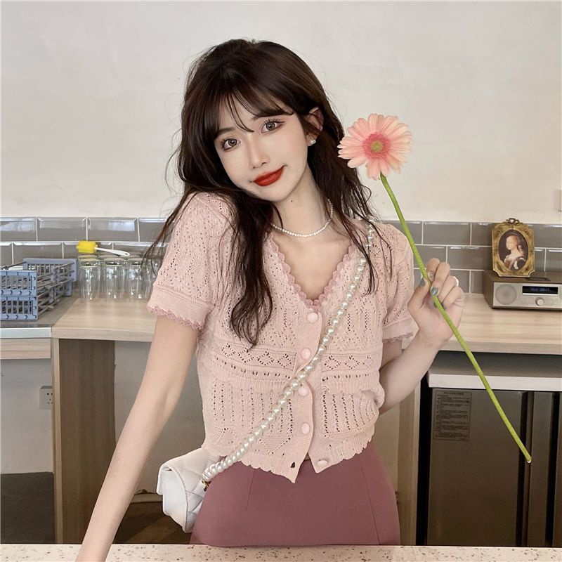 Classy .girl～เสื้อถัก คอวีผ้าไหมน้ําแข็งเสื้อแขนสั้นถักนิตติ้ง เวอร์ชั่นเกาหลีอ่อนโยนสดชื่นน่ารักแจ๊กเก็ตด้านบน#DZ004