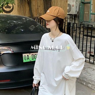 เสื้อยืดลําลอง แขนยาว คอกลม พิมพ์ลายตัวอักษร ทรงหลวม แฟชั่นฤดูใบไม้ร่วง สําหรับสตรี