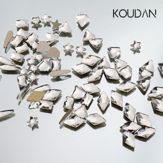 Koudan สติกเกอร์ตกแต่งเล็บ พลอยเทียม ทรงสามเหลี่ยม ลายผีเสื้อ หยดน้ํา สีขาว 50 ชิ้น