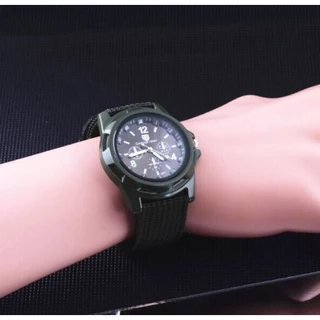 Fashion-Forward Mens Quartz Watch: สายไนลอนทนทานสําหรับ Active Lifestyles