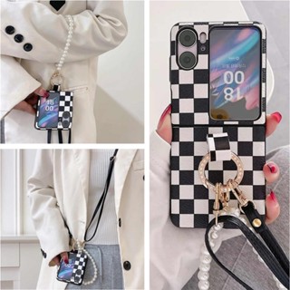 Oppo Find N2 Flip พลิก สะพายข้าง แฟชั่น คลาสสิก หมากรุก สีดํา เคสหนัง เคสป้องกัน พร้อมแหวนพลอยเทียม สร้อยข้อมือมุก และสายคล้องยาว