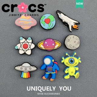 Jibbitz crocs Space Series หัวเข็มขัด รูปการ์ตูนนักบินอวกาศ สําหรับตกแต่งรองเท้า crocs 2023