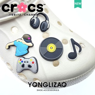 Jibbitz Crocs charms หัวเข็มขัดรองเท้า อุปกรณ์เสริมรองเท้า สไตล์ฮิปฮอป 2023 DIY