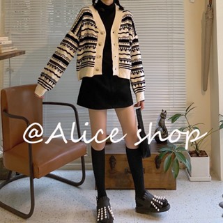 Alice เสื้อแฟชั่นผู้หญิง เสื้อแขนยาว คลุม ไหมพรม ครอปเสื้อแขนยาว  Chic รุ่นใหม่ ทันสมัย Korean Style A21K04L 36Z230909