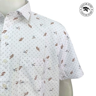 Jaguar เสื้อเชิ้ตผู้ชาย แขนสั้น สีขาว ผ้าพิมพ์ลาย มีกระเป๋า ทรงพอดีตัว (Regular) JTIW-3015-1-WH