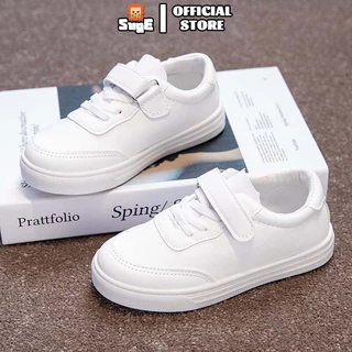 SUGE รองเท้านักเรียน รองเท้าผ้าใบลําลอง พื้นนิ่ม กันลื่น สีขาว เหมาะกับใส่เดินกลางแจ้ง สําหรับเด็กผู้ชาย และเด็กผู้หญิง