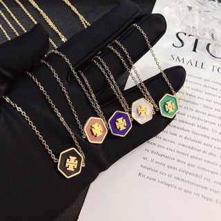 เครื่องประดับ สร้อยคอโชคเกอร์ลําลอง จี้โลโก้ตัวอักษร Tory Burch เหล็กไทเทเนียม หรูหรา สําหรับผู้ชาย และผู้หญิง