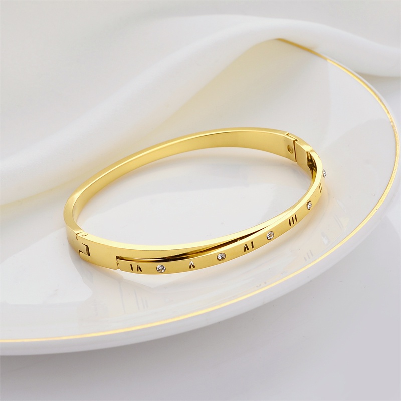 nuengg_shopp กำไล พร้อมส่ง 18 k แสตนเลสแท้ ไม่ดำ ไม่ลอก กันน้ำกันเหงื่อ #9923