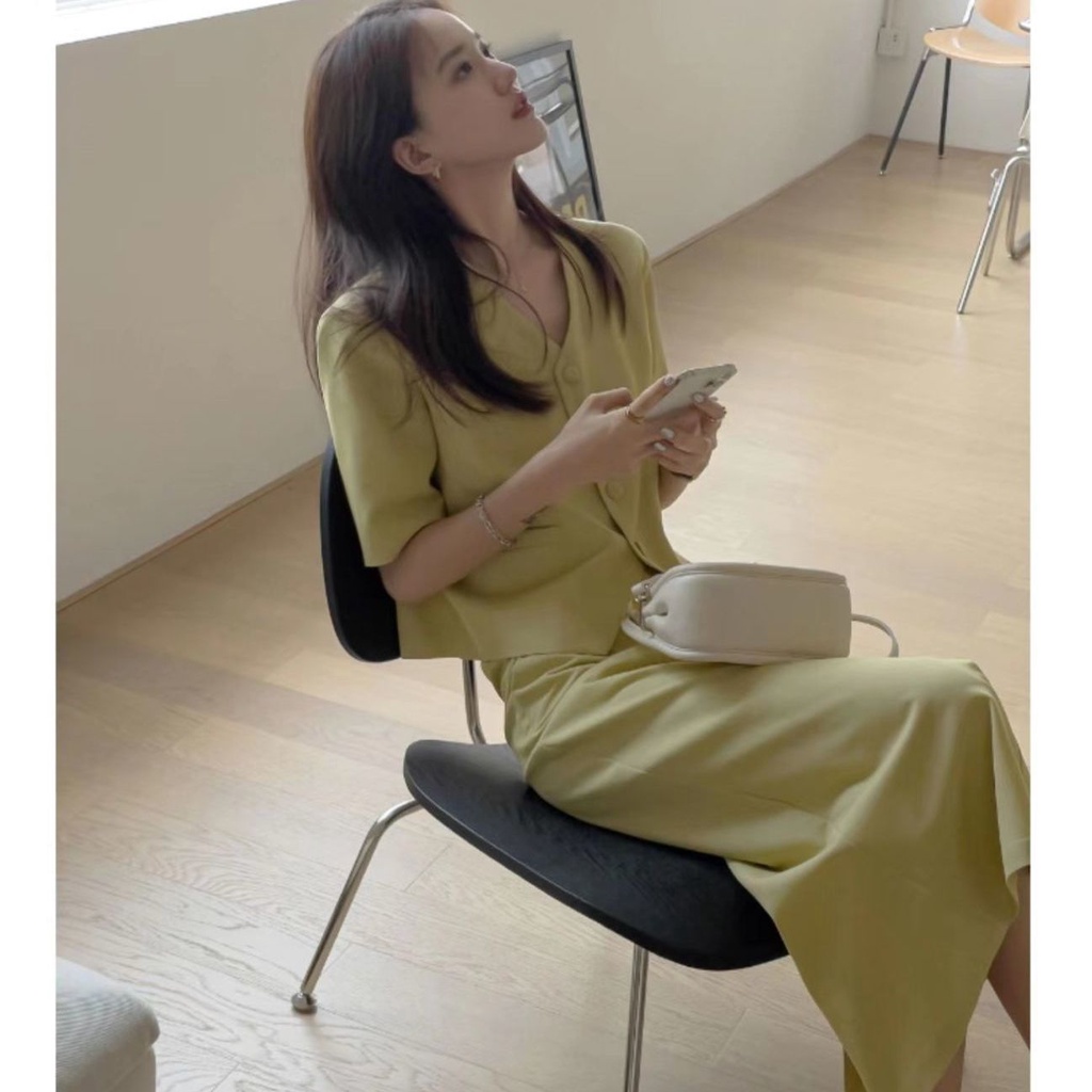 👉คอวี เบลเซอร์แขนสั้น+กระโปรงยาว แฟชั่นย้อนยุค ชุด2ชิ้น สวมใส่สบาย💕S-XL
