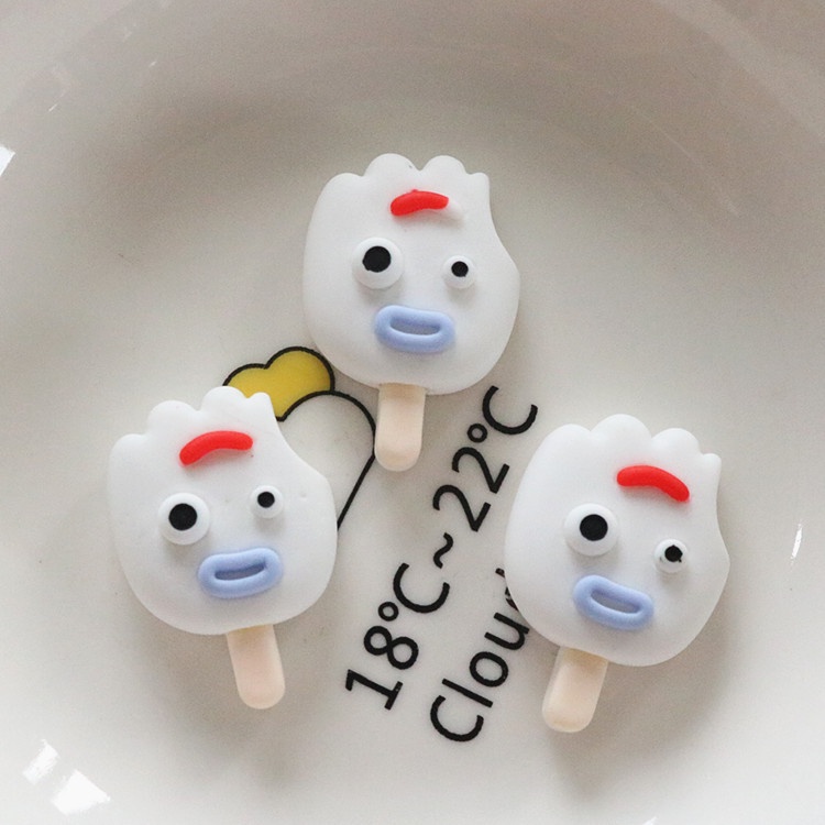 Winnie The Pooh croccs Jibbits Charm ดอกไม้กระต่าย Jibitz Charms Pin สตรอเบอร์รี่หมี Jibits Crocks สําหรับผู้หญิงอุปกรณ์เสริมตกแต่ง
