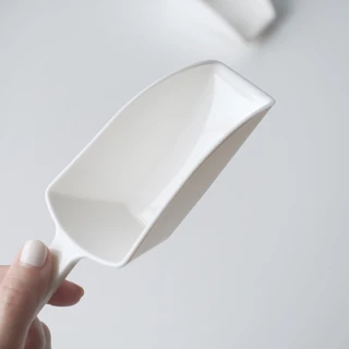 Omocha | Ice Scoop ที่ตักน้ำแข็ง ที่ตักแป้ง ที่ตักธัญพืช ที่ตักอาหารแห้ง (เซท 2 ชิ้น)