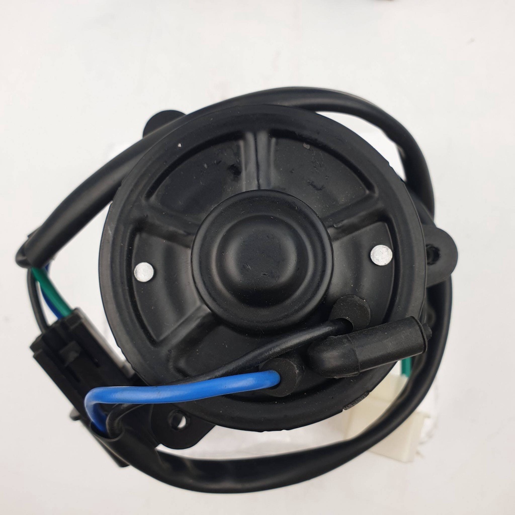 มอเตอร์พัดลมไฟฟ้า สำหรับหม้อน้ำรถ Mitsubishi lancer E-Car 1.5 A/T , E-Car 1.6 M/T  รหัส MI25-9402
