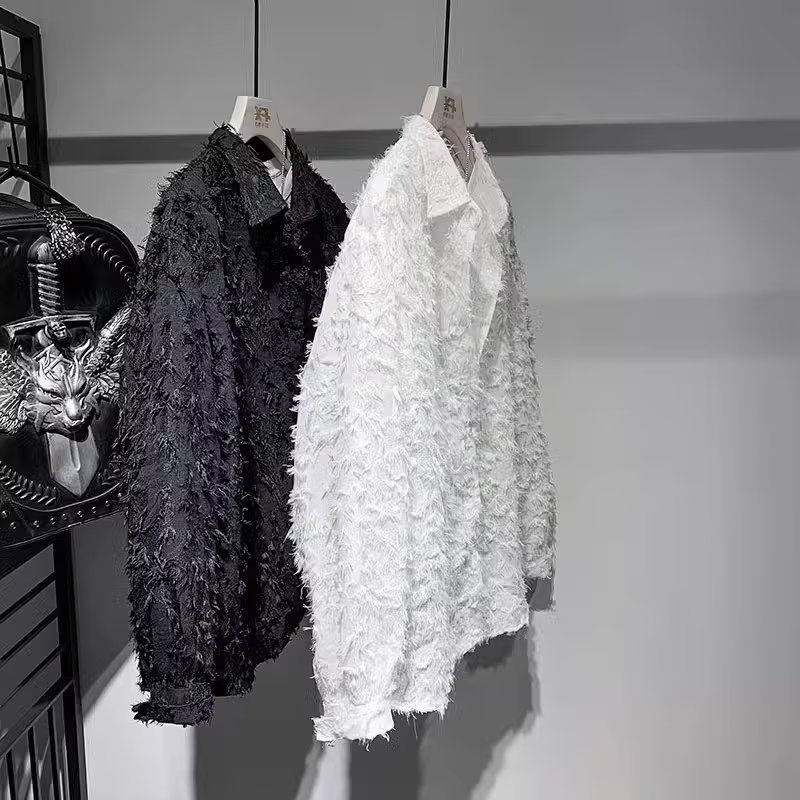 2023 ฤดูใบไม้ผลิฤดูร้อนเสื้อแขนยาวผู้ชาย Niche Feather Flow Design Ruffian หล่อเสื้อแขนยาวผู้ชายเกาหลีรุ่นอินเทรนด์หลวมสบายๆเสื้อ M-3XL