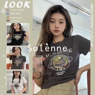 Solenne  เสื้อครอป เสื้อยืดผู้หญิง ครอป baby tee สาวเรโทร 2023 NEW Style สไตล์เกาหลี ทันสมัย fashion Korean Style A99J2Z1 36Z230909