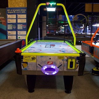 Ice Hockey Air Hockey Coin Operated Table (Reconditioned Table)