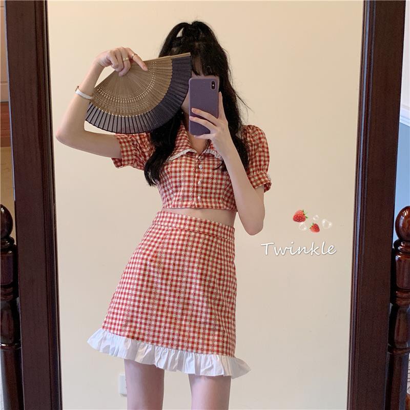 Eva Style พร้อมส่ง ชุดคริสมาสต์ ชุดเซ็ท 2 ชิ้น ชุด SET เสื้อเชิ้ตลายสก๊อต+กระโปรง เสื้อผ้าผู้หญิงน่ารักและทันสมัย