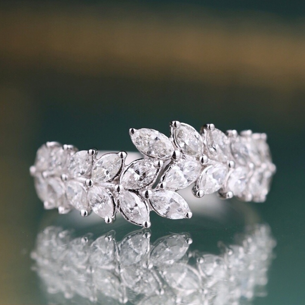 แฟชั่น 925 แสตมป์เงินแฟชั่น Leaf Design Cubic Zirconia แหวนสําหรับผู้หญิงประณีตเจ้าสาวงานแต่งงานแหวนใหม่อุปกรณ์เสริมงบ