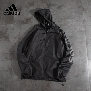 Adidas ของแท้ เสื้อกันลม มีฮู้ด ทรงหลวม สําหรับเล่นกีฬากลางแจ้ง