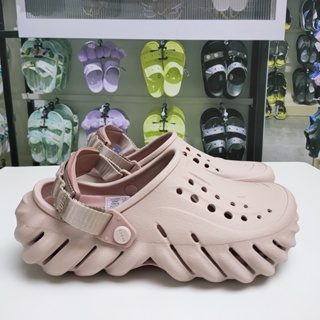 crocs แท้ รองเท้าแตะ Crocs Echo สีชมพู เหมาะกับเดินชายหาด รองเท้าไปทะเล#207937