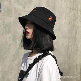 [Spot] หมวกแก็ปสีส้ม  หมวกก้าวไกล Sunscreen hat fishermans hat childrens summer Korean style student fashion all-match sun hat mens personality trend round face casual basin hat fashion