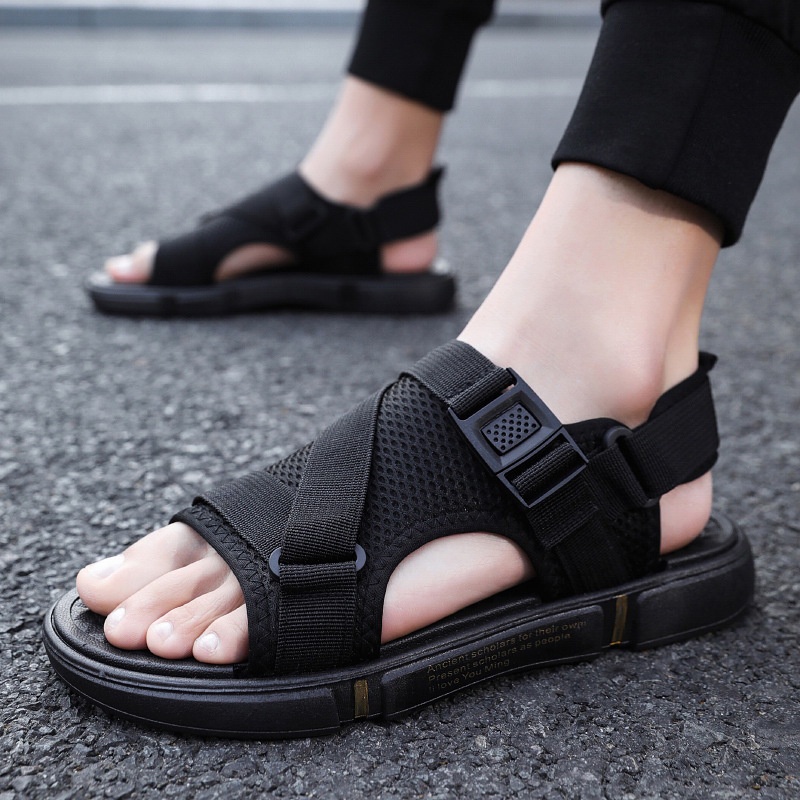 พร้อมส่ง รองเท้าแตะผู้ชาย ช่วงล่างนุ่ม กันลื่น รองเท้าชายหาดแฟชั่นกลางแจ้ง ขนาด36-45 ใส่ได้ทั้งชายและหญิง