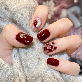 B530 Sweetheart Grid Red New Years Wear Manicure เล็บปลอมระเบิดสำเร็จรูป