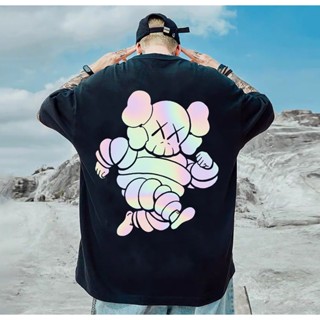 Kaws น่ารักๆ คอกลม เสื้อยืดผู้หญิง เสื้อเชิ้ตแขนสั้นผู้ชาย เสื้อยืด oversize ผ้าคอตตอน