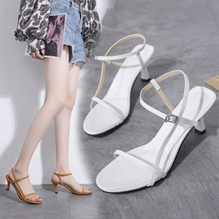 [พร้อมส่ง] รองเท้าแตะผู้หญิง ปรับสายได้ รองเท้าแตะส้นสูง ทนทาน