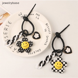 [jewelrybase] พวงกุญแจ จี้รูปดอกทานตะวัน หน้ายิ้ม พร้อมจี้รูปหัวใจ สไตล์บูติก