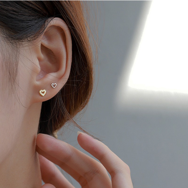 We Flower ชุดเครื่องประดับ ต่างหูเม็ดเดี่ยว เงิน S925 ประดับเพทาย รูปหัวใจ สีดํา สําหรับผู้หญิง 3 ชิ้น - รูปที่ 4