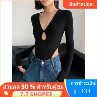 ♡︎ พร้อมส่ง ♡︎ เสื้อน่ารัก ♡︎ 9.9 shopee crop tops พร้อม ส่ง ❤“พร้อมส่ง”❤ เสื้อยืดแขนยาว คอวี แบบรูกลวง สีดําล้วน KNYA