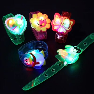 นาฬิกาข้อมือ มีไฟแฟลช LED ลายการ์ตูน สีสันสดใส ของเล่นสําหรับเด็ก 1 ชิ้น