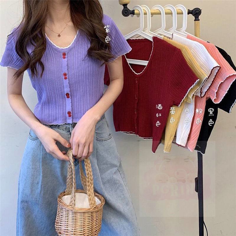 POR เสื้อไหมพรม ครอปแขนสั้น คอวี เเต่งกระดุมหน้า มีหวานๆ พร้อมส่ง 7สี #A111