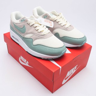 Max 1 "Mica Green" รองเท้า สําหรับผู้ชาย ผู้หญิง DZ4549-100