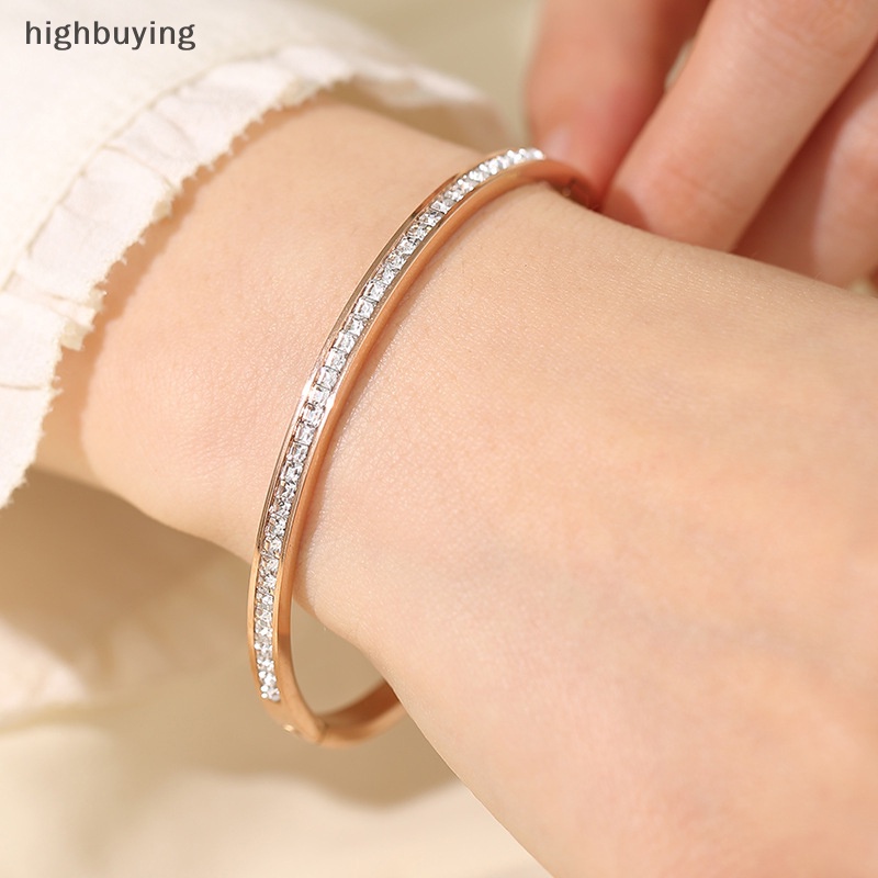 [highbuying] แฟชั่น เรียบง่าย ไทเทเนียม เหล็ก ยิปโซ กําไลข้อมือ ไม่จางหาย แสง อารมณ์ เต็มรูปแบบ เพชร สร้อยข้อมือ สําหรับผู้หญิง เครื่องประดับ ใหม่ พร้อมส่ง