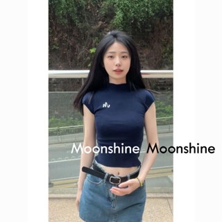 Moon  เสื้อครอป เสื้อแฟชั่นผู้หญิง y2k สีพื้น สําหรับผู้หญิง ใส่ไปคลับ ปาร์ตี้ 2023 NEW Jl1015 Unique ทันสมัย สวย Stylish A29J1KG 36Z230909