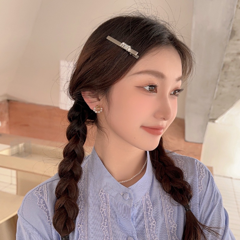 กิ๊บติดผมโลหะ รูปตัวอักษร ประดับพลอยเทียม สไตล์เกาหลี สําหรับผู้หญิง - รูปที่ 3